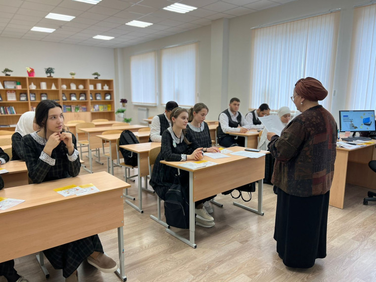 В ГБОУ "СОШ №4 г. Назрань" 18 и 19 октября прошли открытые уроки по финансовой грамотности для старшеклассников..